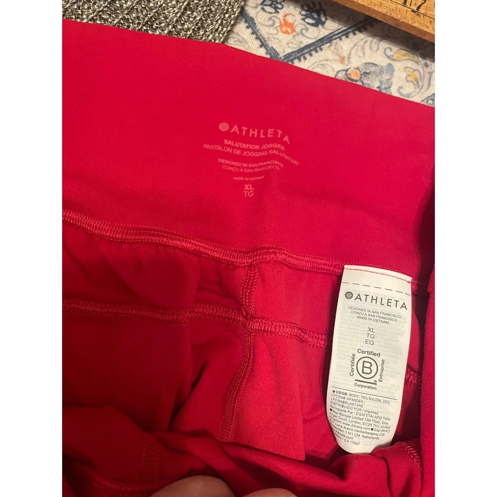 Athleta Salutation Jogger Red High Rise Powervita Yoga Pants Womens XL Pockets